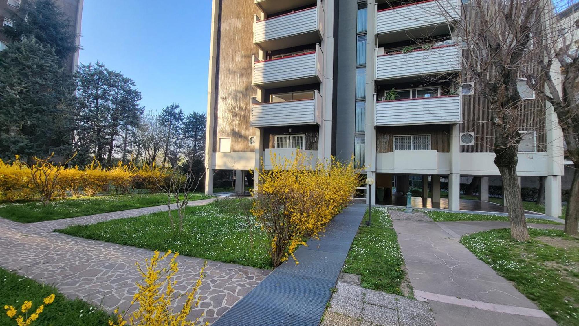 Toma Apartment Trilocale Moderno Per Max 6 Persone Milano Eksteriør billede
