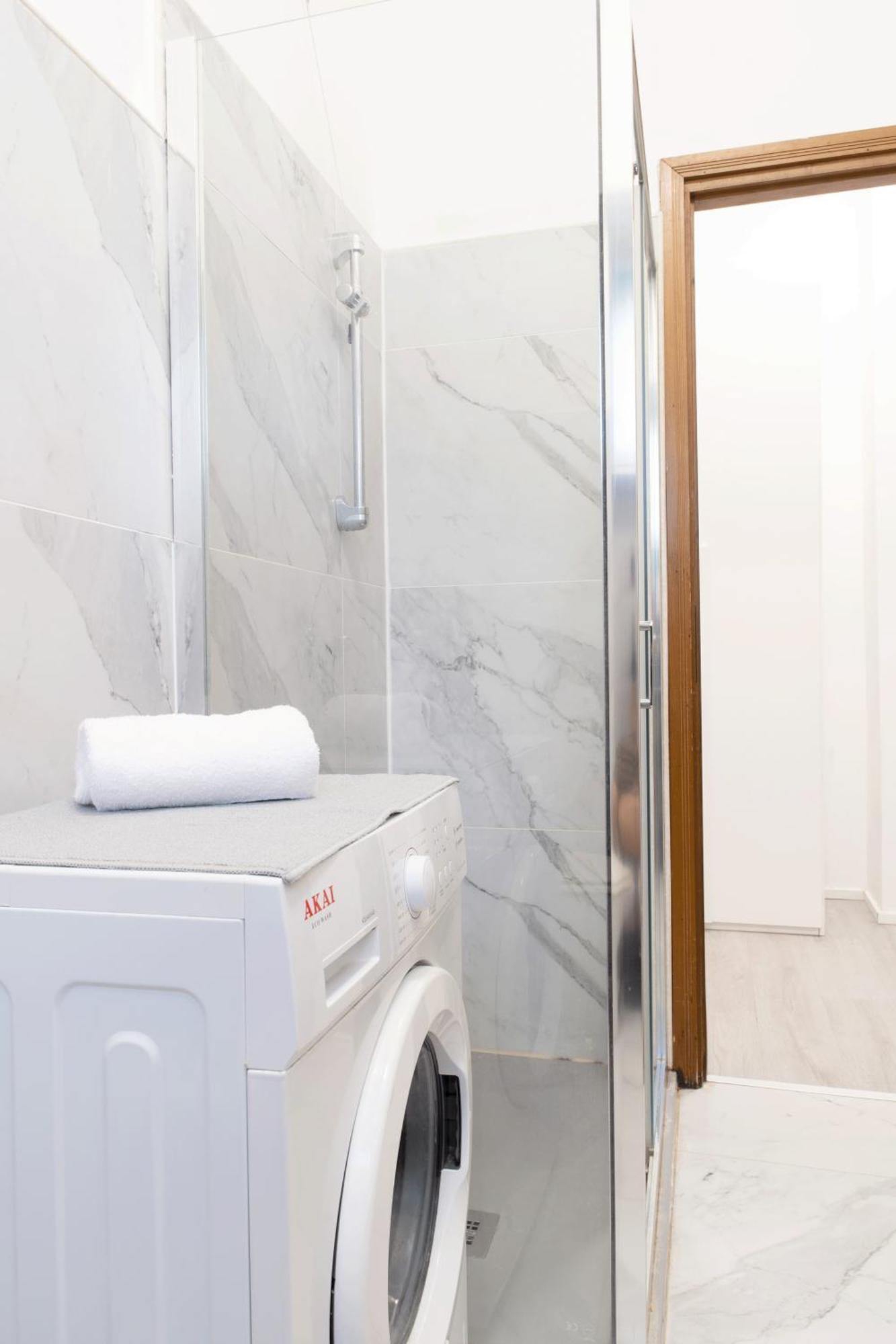 Toma Apartment Trilocale Moderno Per Max 6 Persone Milano Eksteriør billede